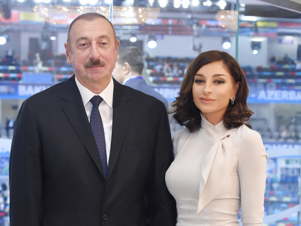 Prezident İlham Əliyev və birinci xanım Mehriban Əliyeva Binəqədi rayonundakı 300 nömrəli məktəbin y